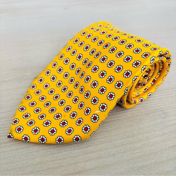 Hunt Club Men’s Yellow Floral Silk TieMade in Italy